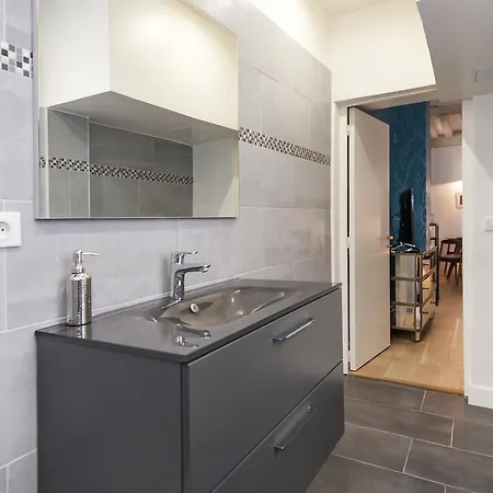Апартаменты Pick A Flat - Les Du Forgeron / Ile Saint-louis