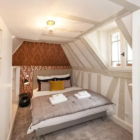 Апартаменты Pick A Flat - Les Du Forgeron / Ile Saint-louis Париж