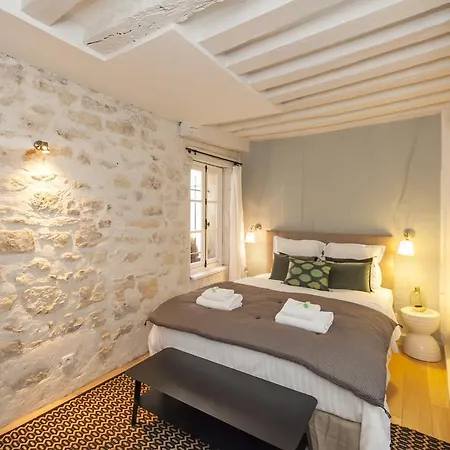 Апартаменты Pick A Flat - Les Du Forgeron / Ile Saint-louis *